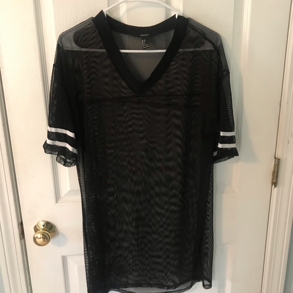 Mesh Black and white jersey cover up
